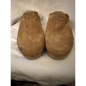 UGG Women’s platform studded Abbie clogs US size 10 Tan Suede
